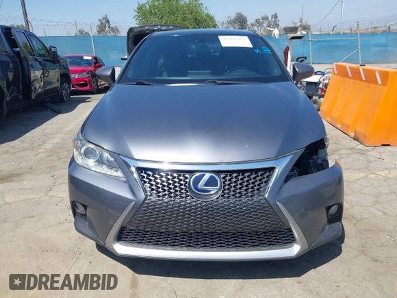 2014 Lexus CT 200h z VIN JTHKD5BH7E2195361, wystawiony jako IAAI lot #41992404 z przebiegiem 210 313 mil mil oraz . Historia ofert i sprzedaży dostępna na DreamBid. Obrazek 13.
