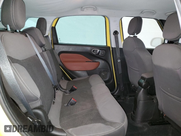 2014 FIAT 500L Trekking with VIN ZFBCFADH4EZ018699, listed as a Copart auction lot 75548304 with 63,558 mi miles and Clean Title. Bid and sale history available at carsss.com. Image 10.