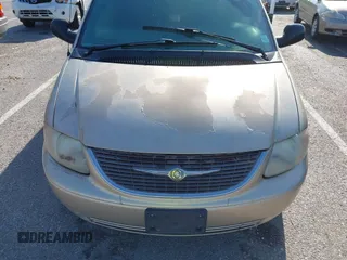 2001 Chrysler Town & Country Limited with VIN 2C8GP64L01R396390, listed as a IAAI auction lot 41978985 with 224,064 mi miles. Bid and sale history available at carsss.com. Image 6.