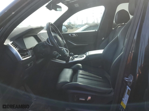 2021 BMW X5 xDrive40i with VIN 5UXCR6C04M9F81605, listed as a Copart auction lot 48498475 with 121,765 mi miles and Clean Title. Bid and sale history available at carsss.com. Image 7.