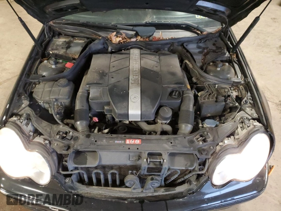 2005 Mercedes-Benz C 320 with VIN WDBRF84J95F612515, listed as a Copart auction lot 52577735 with 195,477 mi miles and Salvage title. Bid and sale history available at DreamBid. Image 11.