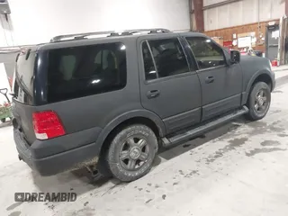 2005 Ford Expedition Limited with VIN 1FMFU20575LA66312, listed as a IAAI auction lot 41738622 with 186,212 mi miles. Bid and sale history available at carsss.com. Image 4.