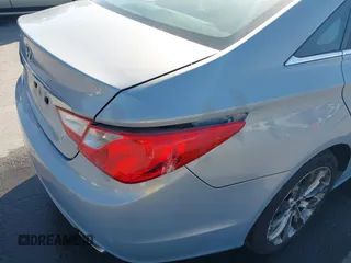 2011 Hyundai Sonata Limited with VIN 5NPEC4AC2BH066228, listed as a IAAI auction lot 42208131 with 131,893 mi miles and . Bid and sale history available at carsss.com. Image 12.