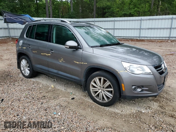 2011 Volkswagen Tiguan SEL with VIN WVGBV7AX1BW552486, listed as a Copart auction lot 58089605 with Not provided miles and Salvage title. Bid and sale history available at DreamBid. Image 4.