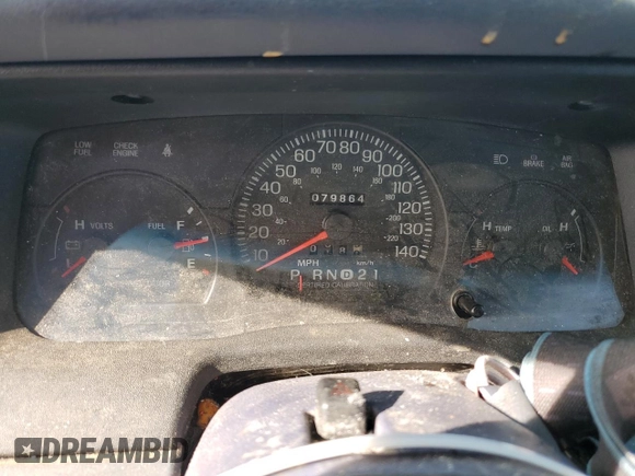 2001 Ford Crown Victoria Police Interceptor z VIN 2FAFP71W21X196551, wystawiony jako Copart lot #67838894 z przebiegiem 79 864 mil mil oraz Szkoda całkowita • Salvage title. Historia ofert i sprzedaży dostępna na DreamBid. Obrazek 9.
