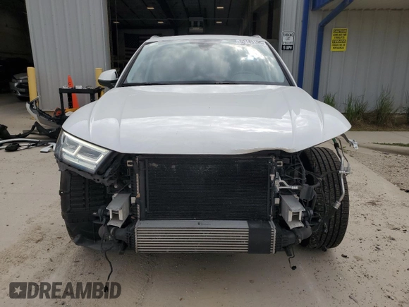 2018 Audi Q5 Premium Plus with VIN WA1BNAFY8J2061061, listed as a Copart auction lot 60143105 with 71,776 mi miles and Clean title. Bid and sale history available at DreamBid. Image 5.