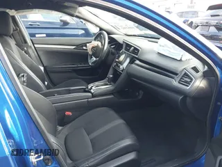 2019 Honda Civic Sport z VIN 19XFC2F8XKE014945, wystawiony jako IAAI lot #41662552 z przebiegiem 47 914 mil mil oraz . Historia ofert i sprzedaży dostępna na DreamBid. Obrazek 5.