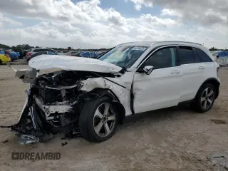 2022 Mercedes-Benz GLC with VIN W1N0G8EB8NG115862, listed as a Copart auction lot 48009025 with 24,420 mi miles and Non Repairable. Bid and sale history available at carsss.com. Image 1.