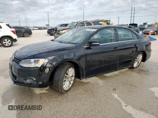 2013 Volkswagen Jetta SEL с VIN 3VWLP7AJ9DM373367, выставлен на аукционе Copart как лот 51249775 с пробегом 149 266 миль миль и Списание • Salvage title. История ставок и продаж доступна на DreamBid. Изображение 1.