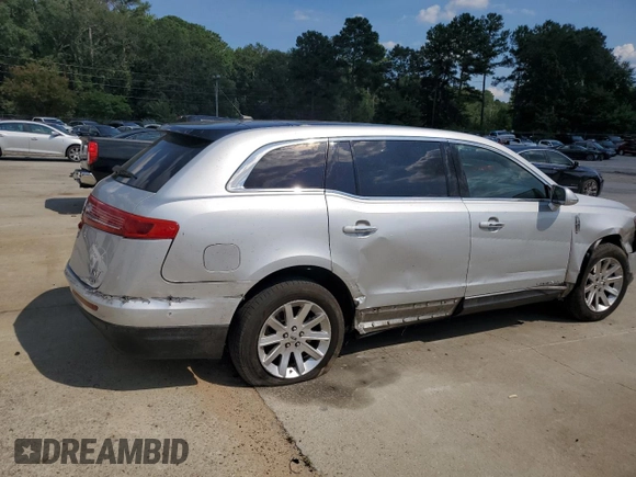 2019 Lincoln MKT with VIN 2LMHJ5NK5KBL02991, listed as a Copart auction lot 67745224 with 230,727 mi miles and Salvage Title. Bid and sale history available at DreamBid. Image 3.