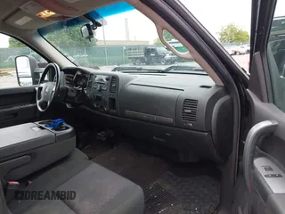2012 GMC Sierra 1500 SLE z VIN 1GTR2VE78CZ279721, wystawiony jako IAAI lot #42311145 z przebiegiem 203 381 mil mil oraz . Historia ofert i sprzedaży dostępna na DreamBid. Obrazek 5.