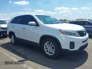 2014 Kia Sorento LX с VIN 5XYKT3A66EG485976, выставлен на аукционе IAAI как лот 42421271 с пробегом 131 260 миль миль и . История ставок и продаж доступна на DreamBid. Изображение 1.