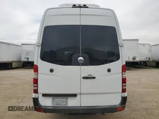 2009 Freightliner Sprinter z VIN WDYPF4AC995428926, wystawiony jako Copart lot #44266745 z przebiegiem 178 136 mil mil oraz Tytuł czysty. Historia ofert i sprzedaży dostępna na DreamBid. Obrazek 6.
