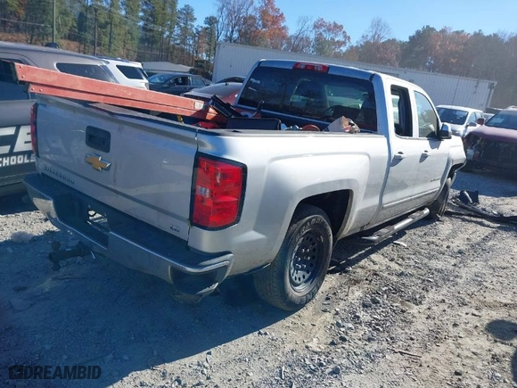 2019 Chevrolet Silverado 1500 LD LT with VIN 2GCRCPEC6K1155556, listed as a IAAI auction lot 41034151 with 104,669 mi miles. Bid and sale history available at carsss.com. Image 4.