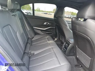 2021 BMW 3 Series 330i xDrive z VIN 3MW5R7J02M8C00695, wystawiony jako Copart lot #52340135 z przebiegiem 31 811 mil mil oraz Czysty tytuł • Clean title. Historia ofert i sprzedaży dostępna na DreamBid. Obrazek 10.
