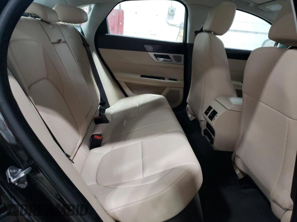 2018 Jaguar XF 25t Premium with VIN SAJBJ4FX7JCY56981, listed as a Copart auction lot 85208354 with 104,935 mi miles and Clean Title. Bid and sale history available at carsss.com. Image 10.