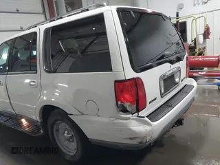 2002 Lincoln Navigator z VIN 5LMFU28R32LJ18485, wystawiony jako IAAI lot #41718606 z przebiegiem 228 590 mil mil oraz . Historia ofert i sprzedaży dostępna na DreamBid. Obrazek 6.