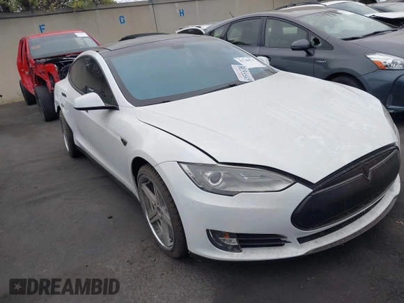 2013 Tesla Model S with VIN 5YJSA1CN1DFP07344, listed as a IAAI auction lot 42746574 with 181,538 mi miles and . Bid and sale history available at DreamBid. Image 1.