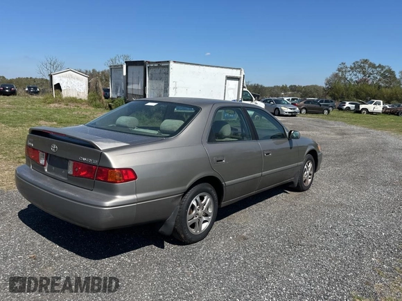 2000 Toyota Camry CE with VIN 4T1BG22K0YU002152, listed as a Copart auction lot 47271295 with 366,513 mi miles and Clean Title. Bid and sale history available at DreamBid. Image 4.