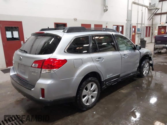 2012 Subaru Outback 2.5i Prem with VIN 4S4BRBCC1C3256680, listed as a IAAI auction lot 41543418 with 140,021 mi miles. Bid and sale history available at carsss.com. Image 4.