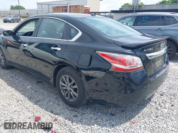 2015 Nissan Altima 2.5 z VIN 1N4AL3AP3FN917153, wystawiony jako IAAI lot #42270994 z przebiegiem 76 018 mil mil oraz . Historia ofert i sprzedaży dostępna na DreamBid. Obrazek 3.