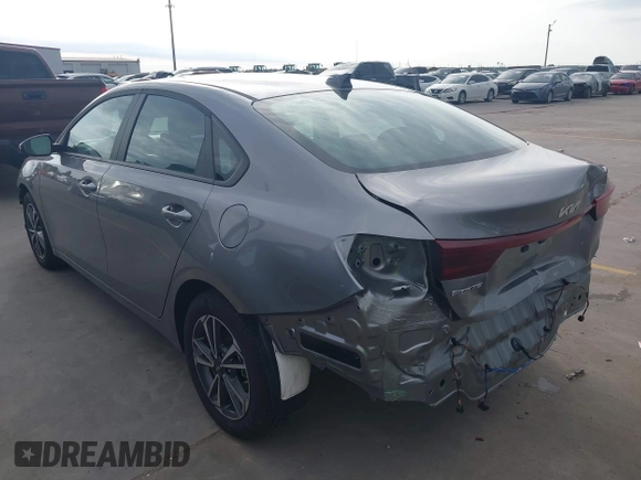 2024 Kia Forte LXS z VIN 3KPF24AD6RE836512, wystawiony jako IAAI lot #42166367 z przebiegiem 3 352 mil mil oraz . Historia ofert i sprzedaży dostępna na DreamBid. Obrazek 3.