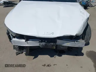 2022 Kia K5 GT-Line z VIN 5XXG64J28NG112507, wystawiony jako IAAI lot #41998172 z przebiegiem 43 915 mil mil oraz . Historia ofert i sprzedaży dostępna na DreamBid. Obrazek 6.