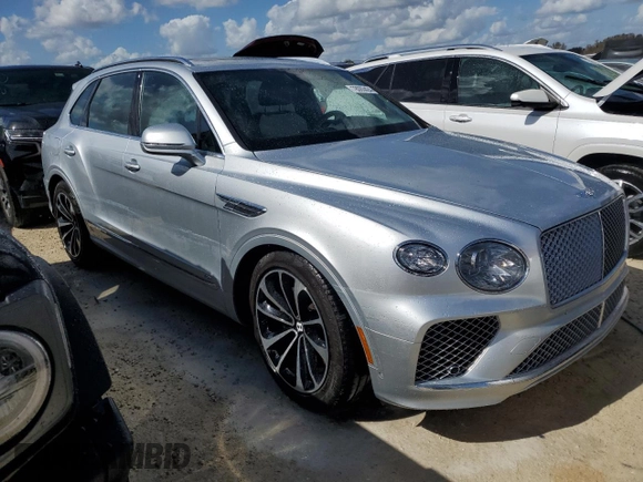 2021 Bentley Bentayga V8 z VIN SJAAM2ZV4MC034001, wystawiony jako Copart lot #78093424 z przebiegiem Nie podano mil oraz Szkoda całkowita • Salvage title. Historia ofert i sprzedaży dostępna na DreamBid. Obrazek 4.
