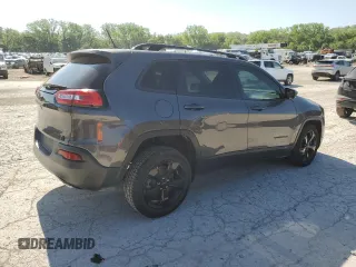 2018 Jeep Cherokee Latitude with VIN 1C4PJLCX1JD552607, listed as a Copart auction lot 55500015 with 113,995 mi miles and Salvage title. Bid and sale history available at DreamBid. Image 3.