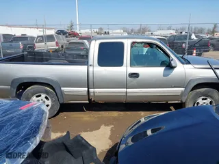 1999 Chevrolet Silverado 1500 LS with VIN 2GCEC19T4X1253952, listed as a IAAI auction lot 41785637 with 1 mi miles. Bid and sale history available at carsss.com. Image 13.