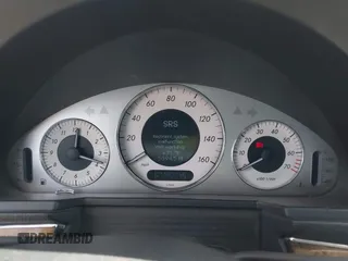 2007 Mercedes-Benz E 350 z VIN WDBUF56X57A995752, wystawiony jako IAAI lot #42249560 z przebiegiem 215 477 mil mil oraz . Historia ofert i sprzedaży dostępna na DreamBid. Obrazek 7.