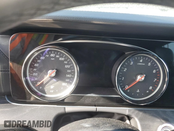 2019 Mercedes-Benz E-Class E 450 with VIN WDD1J6HB5KF074692, listed as a Copart auction lot 82449234 with 0 mi miles and Salvage Title. Bid and sale history available at carsss.com. Image 9.
