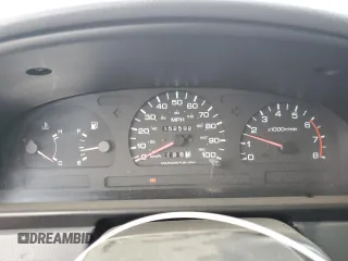 1995 Nissan Frontier SE z VIN 1N6HD16Y0SC364833, wystawiony jako Copart lot #48259485 z przebiegiem 152 592 mil mil oraz Szkoda całkowita • Salvage title. Historia ofert i sprzedaży dostępna na DreamBid. Obrazek 9.