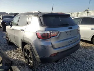 2018 Jeep Compass Latitude with VIN 3C4NJCBB5JT408159, listed as a Copart auction lot 49064805 with 82,730 mi miles and Salvage Title. Bid and sale history available at carsss.com. Image 2.