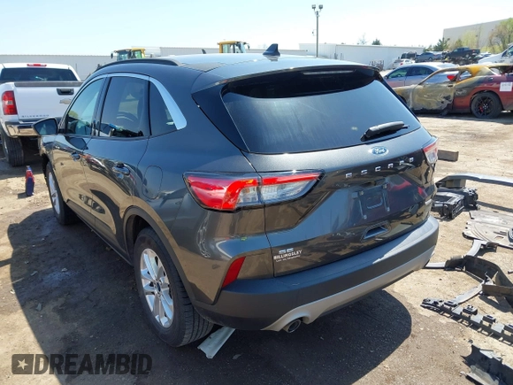 2020 Ford Escape SE with VIN 1FMCU0G67LUB91761, listed as a IAAI auction lot 41969161 with 66,965 mi miles and . Bid and sale history available at carsss.com. Image 3.