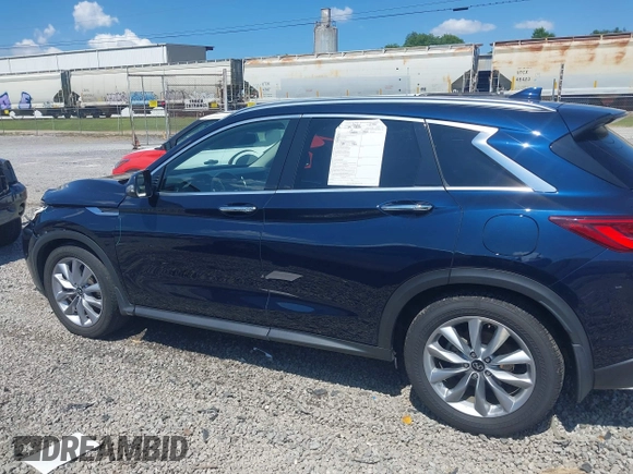 2022 Infiniti QX50 Luxe z VIN 3PCAJ5BA9NF108288, wystawiony jako IAAI lot #42646497 z przebiegiem 65 145 mil mil oraz . Historia ofert i sprzedaży dostępna na DreamBid. Obrazek 14.