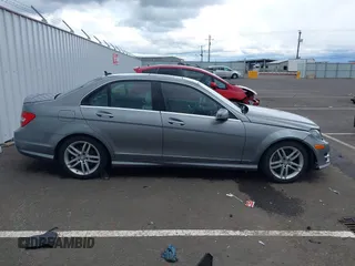 2014 Mercedes-Benz C with VIN WDDGF8AB5ER318166, listed as a IAAI auction lot 41911146 with 115,691 mi miles. Bid and sale history available at carsss.com. Image 13.