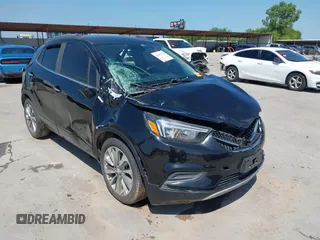 2017 Buick Encore Preferred z VIN KL4CJASB6HB243854, wystawiony jako IAAI lot #42499778 z przebiegiem 119 703 mil mil oraz . Historia ofert i sprzedaży dostępna na DreamBid. Obrazek 1.