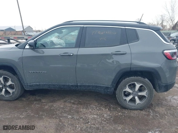2022 Jeep Compass (RED) Edition with VIN 3C4NJDCB8NT113504, listed as a IAAI auction lot 41403063 with 54,365 mi miles. Bid and sale history available at carsss.com. Image 14.