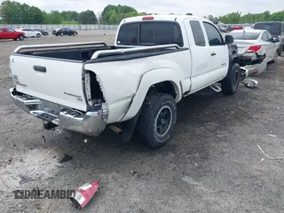 2010 Toyota Tacoma PreRunner z VIN 5TETU4GN2AZ738605, wystawiony jako IAAI lot #42057488 z przebiegiem 233 974 mil mil oraz . Historia ofert i sprzedaży dostępna na DreamBid. Obrazek 4.