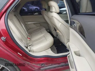2013 Lincoln MKZ z VIN 3LN6L2G95DR806631, wystawiony jako IAAI lot #42663137 z przebiegiem 167 646 mil mil oraz . Historia ofert i sprzedaży dostępna na DreamBid. Obrazek 8.
