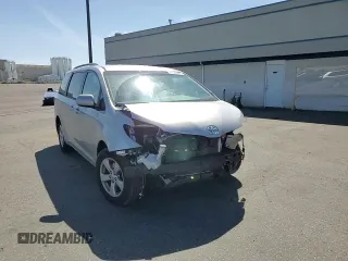 2015 Toyota Sienna LE AAS с VIN 5TDKK3DC1FS571821, выставлен на аукционе Copart как лот 57348545 с пробегом 120 014 миль миль и Списание • Salvage title. История ставок и продаж доступна на DreamBid. Изображение 15.