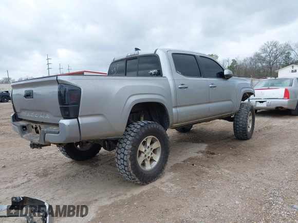 2017 Toyota Tacoma SR z VIN 5TFAX5GN0HX083950, wystawiony jako IAAI lot #41519388 z przebiegiem 130 211 mil mil oraz . Historia ofert i sprzedaży dostępna na DreamBid. Obrazek 4.