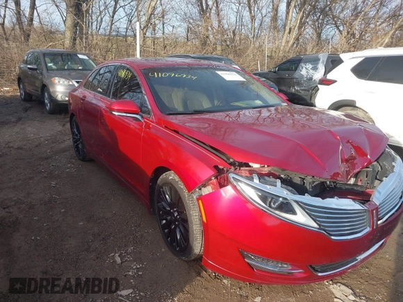2013 Lincoln MKZ with VIN 3LN6L2J91DR823046, listed as a IAAI auction lot 41096934 with 131,015 mi miles. Bid and sale history available at carsss.com. Image 1.