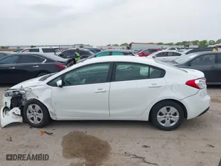 2016 Kia Forte LX with VIN KNAFK4A63G5576853, listed as a IAAI auction lot 41932765 with 77,655 mi miles. Bid and sale history available at carsss.com. Image 13.