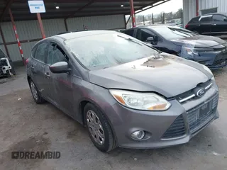 2012 Ford Focus SE z VIN 1FAHP3K25CL434955, wystawiony jako IAAI lot #41698082 z przebiegiem Nie podano mil oraz . Historia ofert i sprzedaży dostępna na DreamBid. Obrazek 1.