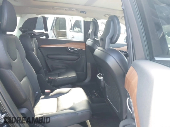 2022 Volvo XC90 Momentum z VIN YV4A221K7N1781589, wystawiony jako IAAI lot #42112991 z przebiegiem 47 342 mil mil oraz . Historia ofert i sprzedaży dostępna na DreamBid. Obrazek 8.