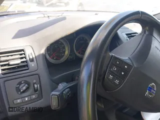 2011 Volvo C70 с VIN YV1672MCXBJ107392, выставлен на аукционе IAAI как лот 42079929 с пробегом Не указан миль и . История ставок и продаж доступна на DreamBid. Изображение 7.