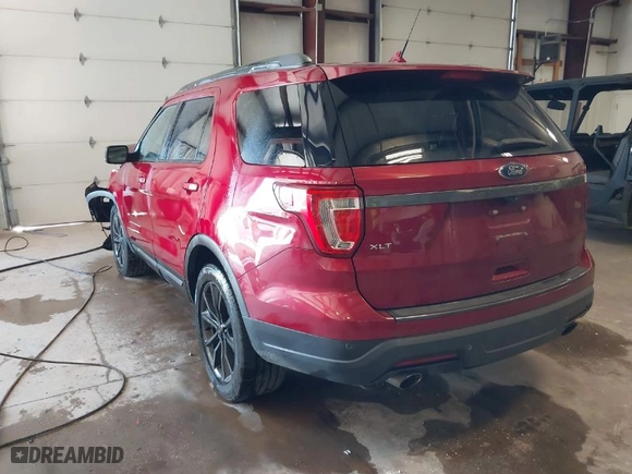 2019 Ford Explorer XLT with VIN 1FM5K7D84KGA27717, listed as a IAAI auction lot 41281945 with 134,956 mi miles. Bid and sale history available at carsss.com. Image 3.