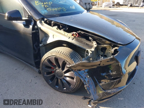 2020 Tesla Model Y Long Range with VIN 5YJYGDEF2LF037298, listed as a IAAI auction lot 37832056 with 40,417 mi miles and . Bid and sale history available at DreamBid. Image 6.